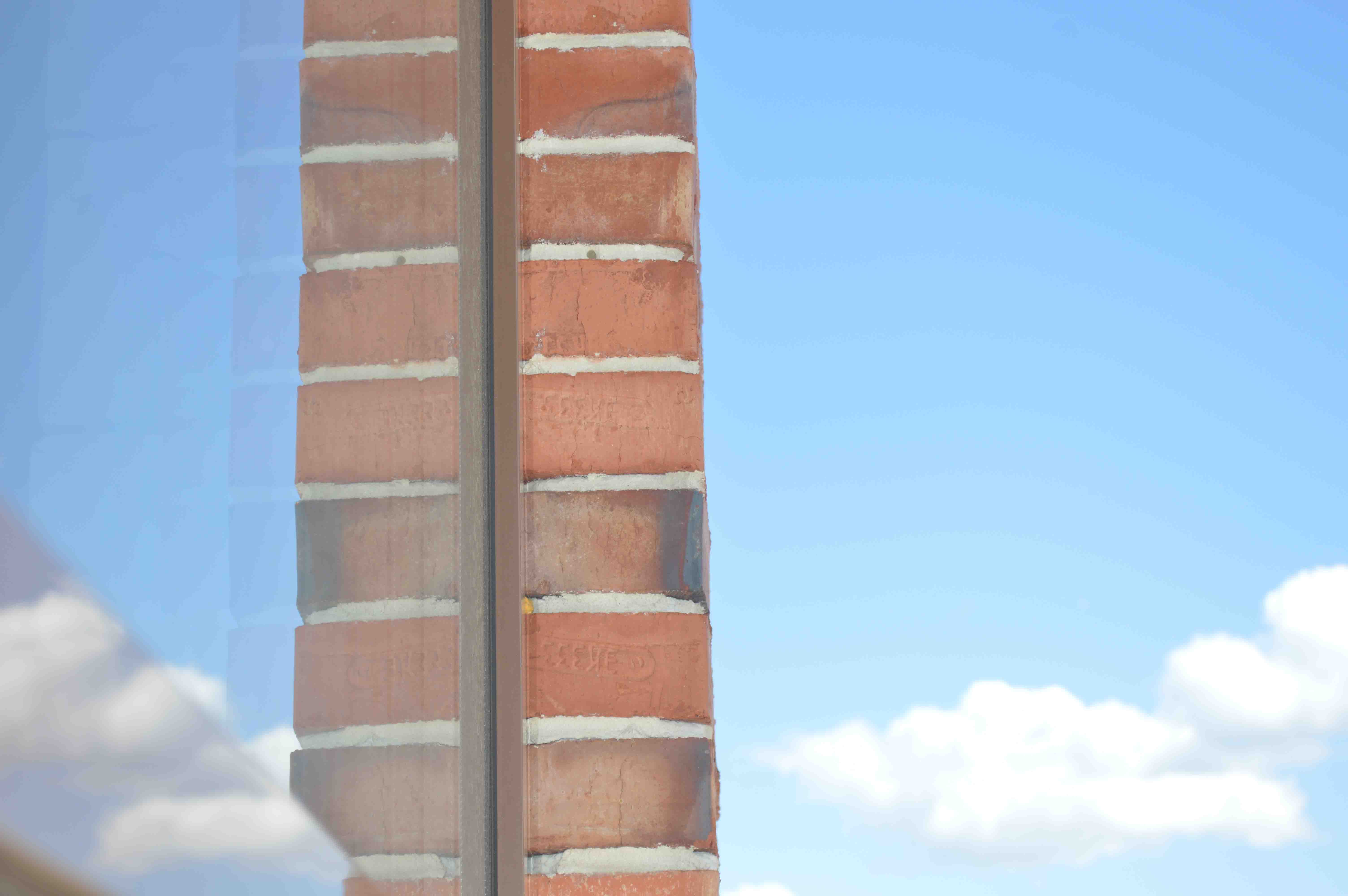 Конюшня из Энгельсского кирпича